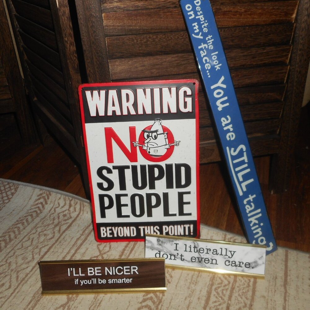 BOGO FREE, Set of office humor desk and wall décor